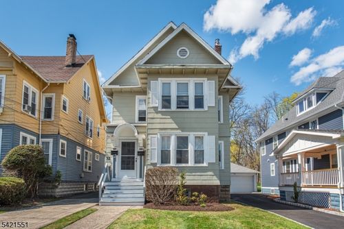 32 Irving St, Montclair, NJ, 07042-4524 | Card Image