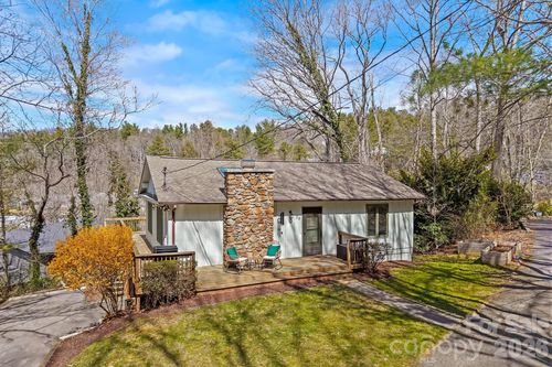 39 Spooks Branch Ext, Asheville, NC, 28804-2749 | Card Image