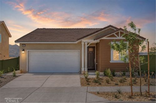 17835 Mckenzie Ct, Hesperia, CA, 92345-8245 | Card Image