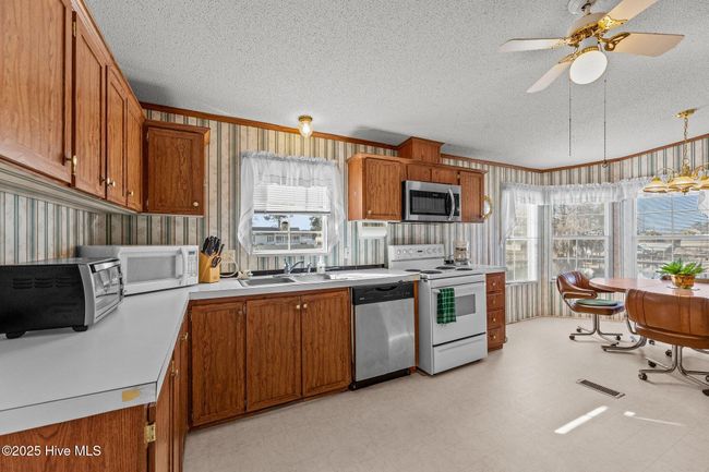 58 Canal Ct, House other with 3 bedrooms, 2 bathrooms and null parking in Chocowinity NC | Image 25
