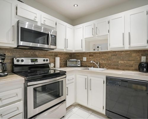 apt-604-4751 Nw 21st St, Lauderhill, FL, 33313-3505 | Card Image