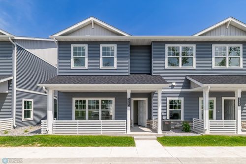 5881 41st St S, Fargo, ND, 58104-7958 | Card Image