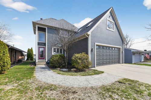 6780 Desmond Rd, Waterford Twp, MI, 48329-2804 | Card Image