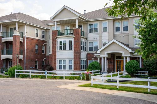 307-8530 Greenway Blvd, Middleton, WI, 53562-4607 | Card Image