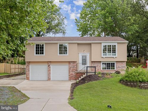 19417 Laguna Dr, GAITHERSBURG, MD, 20879-1825 | Card Image