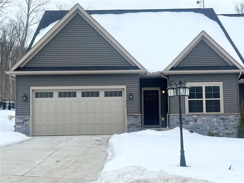 117 Hemingway Lane, Coraopolis, PA, 15108 | Card Image