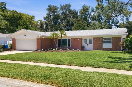 6477 33rd Ave N, St Petersburg, FL, 33710-2438 | Card Image