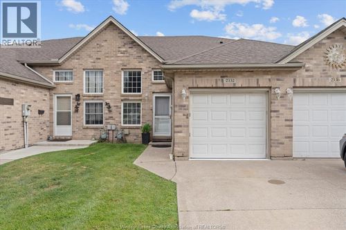 2332 Lamont St, Windsor, ON, N9E4X3 | Card Image