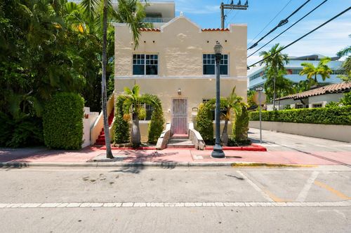 927 4th St, Miami Beach, FL, 33139-6825 | Card Image
