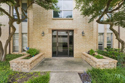 221-5082 Matilda St, Dallas, TX, 75206-4270 | Card Image