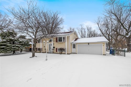 274 Royal Pkwy W, Amherst, NY, 14221-6423 | Card Image