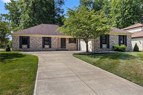 26939 Tall Oaks Trl, Olmsted Twp, OH, 44138-1165 | Card Image
