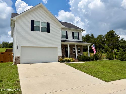 8277 Zodiac Ln, Powell, TN, 37849-3673 | Card Image