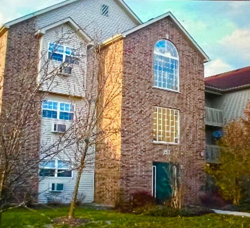 apt-3a-320 Cunat Blvd, Richmond, IL, 60071-8947 | Card Image