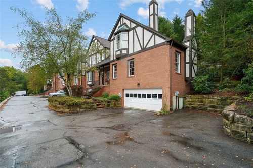 315 Kingsberry Cir, Pittsburgh, PA, 15234-1000 | Card Image