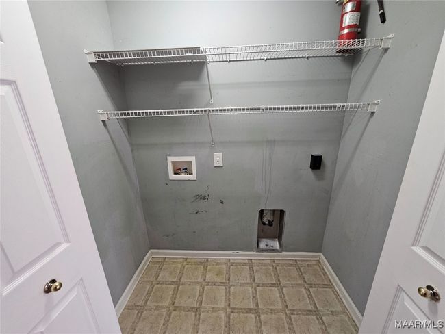 Laundry closet | Image 26