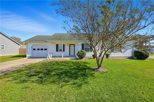 304 Kristin St, Elizabeth City, NC, 27909-7954 | Card Image