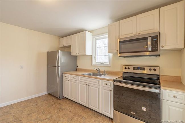 2 - 22 Hull Pl, Home with 2 bedrooms, 1 bathrooms and 2 parking in Seymour CT | Image 4