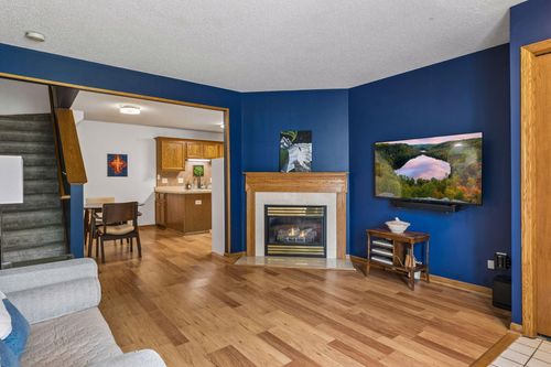 i-7943 Forest Blvd, Woodbury, MN, 55125-4372 | Card Image