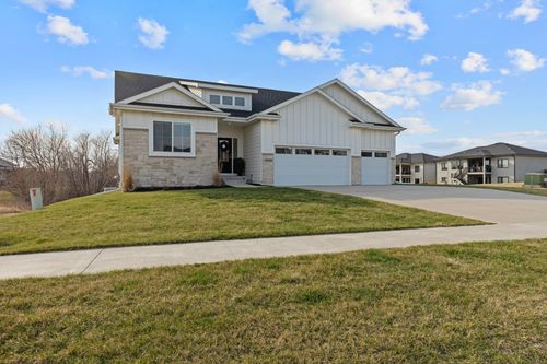 5606 147th St, Urbandale, IA, 50323-1218 | Card Image