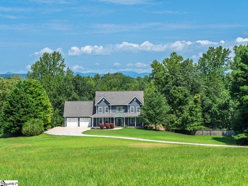 221 Heavenview Dr, Walhalla, SC, 29691-4002 | Card Image