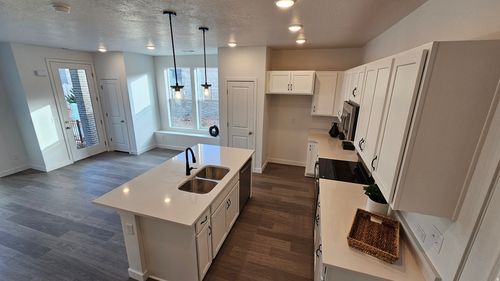 2860 S Kinsey Ct, West Valley City, UT, 84128-2733 | Card Image