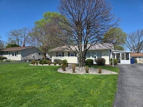 16 Christy Pkwy, Honeoye Falls, NY, 14472-1204 | Card Image