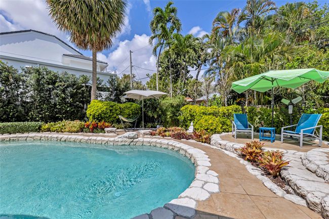 909 Se 10th St, House other with 4 bedrooms, 3 bathrooms and null parking in Fort Lauderdale FL | Image 45