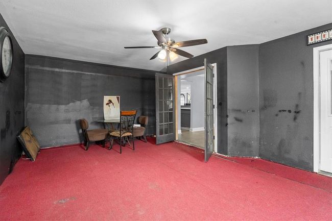 1st Floor: GAMEROOM? (20 X 13) What would you use this room form? | Image 24