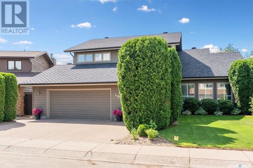 1011 Emerald Cres, Saskatoon, SK, S7J4J2 | Card Image