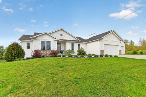 851 Willowmere Dr, Zumbrota, MN, 55992-1464 | Card Image