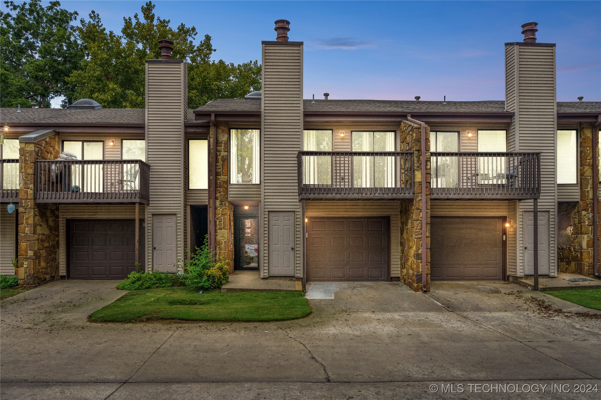 Madison Ave, Tulsa, OK 74105