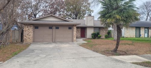 112 Friendswood Path, Universal City, TX, 78148-3609 | Card Image