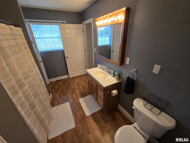 14327 Mcraven Ln, House other with 4 bedrooms, 4 bathrooms and null parking in Mount Vernon IL | Image 37