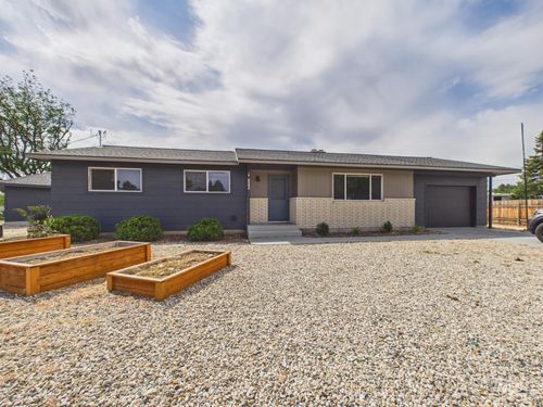 1315 Vista Dr, Emmett, ID, 83617-3327 | Card Image
