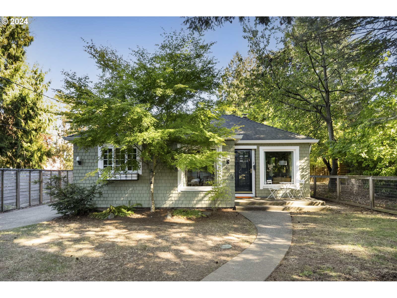 32nd Pl, Portland, OR 97211