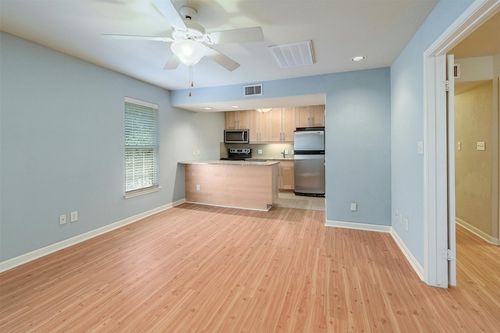 unit-624-7685 Northcross Dr, Austin, TX, 78757-1759 | Card Image