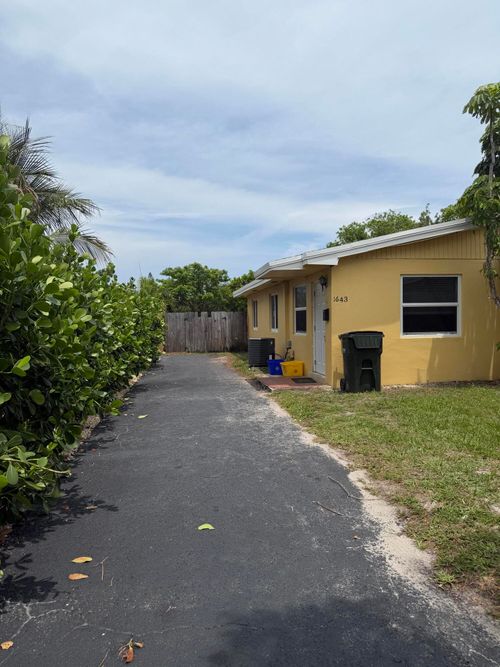 1643 Ne 3rd Ave, Delray Beach, FL, 33444-4116 | Card Image