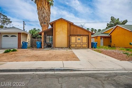 5483 Requa Avenue, Las Vegas, NV, 89110 | Card Image