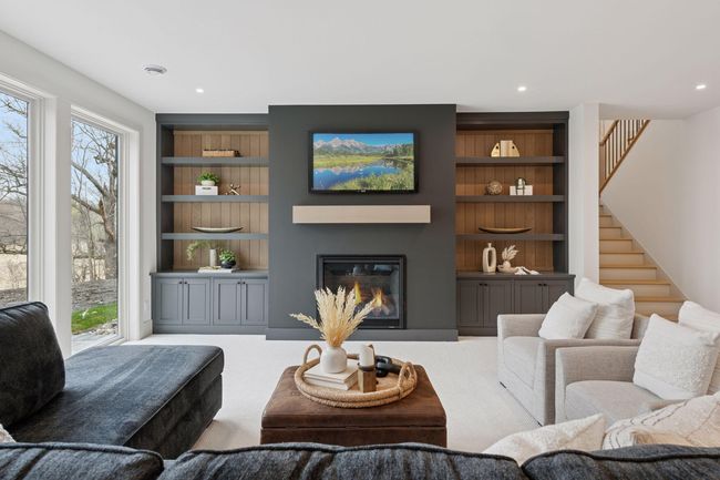 Family Room | Image 46