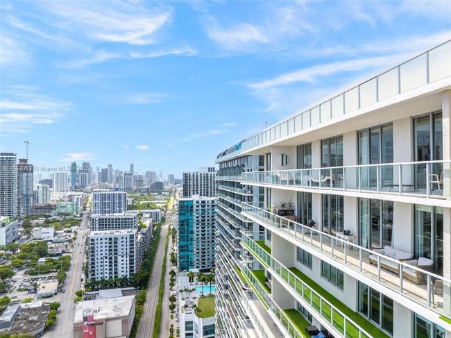 PH207 - 3470 E Coast Ave, Condo with 3 bedrooms, 3 bathrooms and null parking in MIAMI FL | Image 72