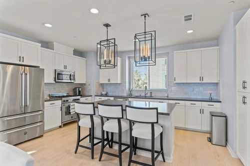 1573 Vista Del Mar Way, Oceanside, CA, 92054-5986 | Card Image