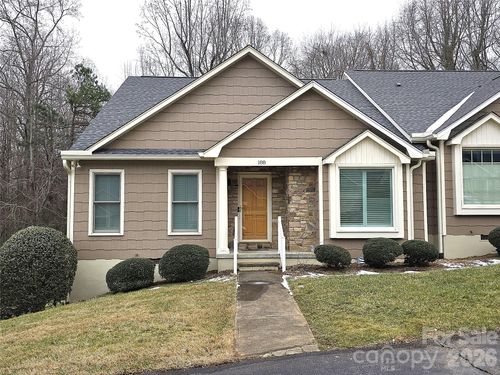 188 39th Avenue Ct Nw, Hickory, NC, 28601-9065 | Card Image