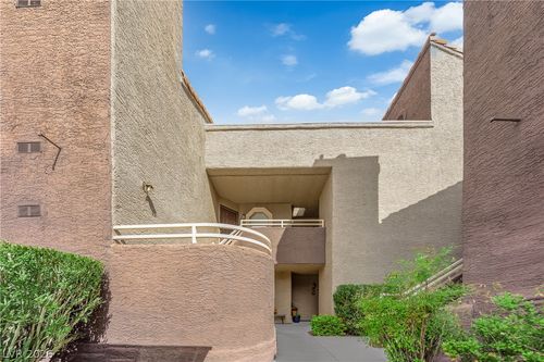 207-5016 S Rainbow Blvd, Las Vegas, NV, 89118-0905 | Card Image