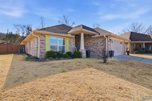 201 Ashbrook Cir, Harvest, AL, 35749-2202 | Card Image