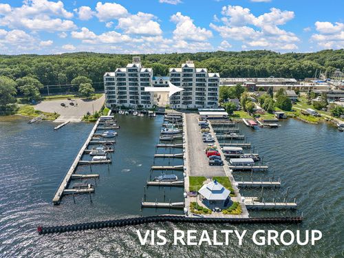 w402-2964 Lakeshore Dr, Muskegon, MI, 49441-1192 | Card Image