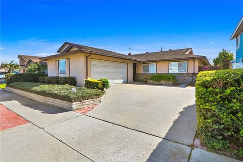 4880 Hazelnut Ave, Seal Beach, CA, 90740 | Card Image