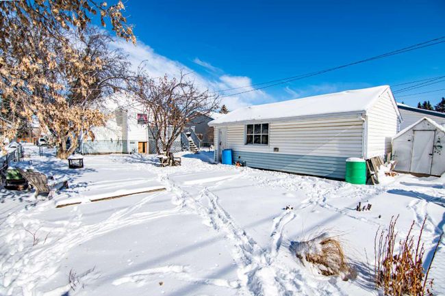 3911 45 Street, Home with 3 bedrooms, 2 bathrooms and 1 parking in Red Deer AB | Image 11