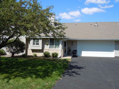 8620 Oxford Ln, Brooklyn Park, MN, 55443-3985 | Card Image