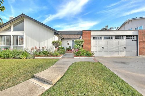 4326 Via Verde, Cypress, CA, 90630-2743 | Card Image